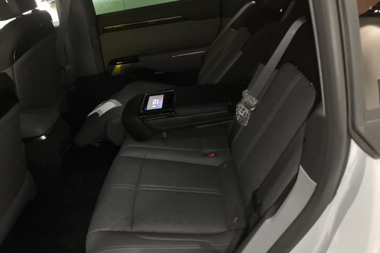 Used Zeekr 7X 2025 100 kWh Long-Range Rear-Wheel Drive with Intelligent Driving Features