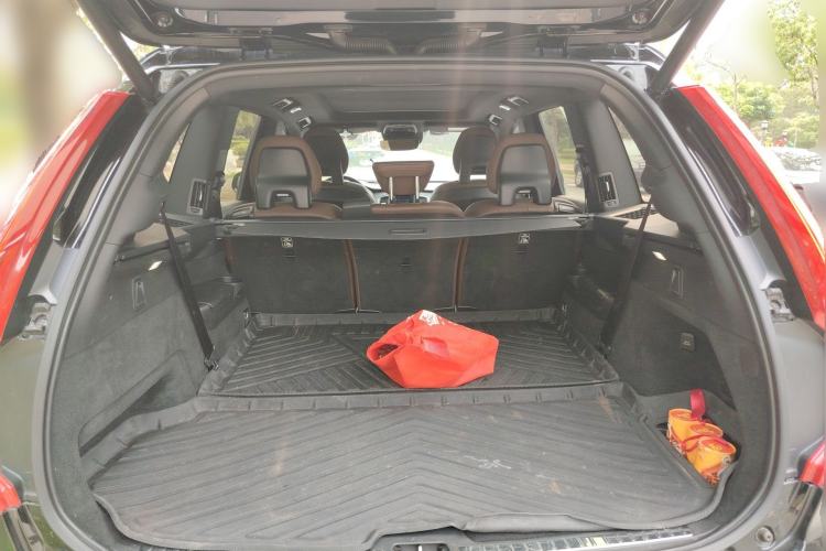 Used Volvo XC90 2021 B5 SmartDrive Luxury Edition 7 Seats Trunk