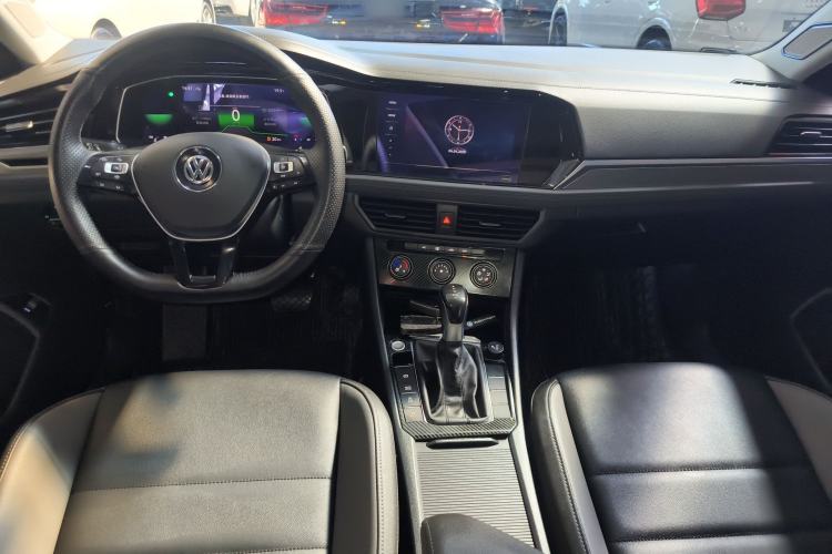 Used Volkswagen Sagitar 2021 200TSI DSG Comfort Connect Edition Center Console