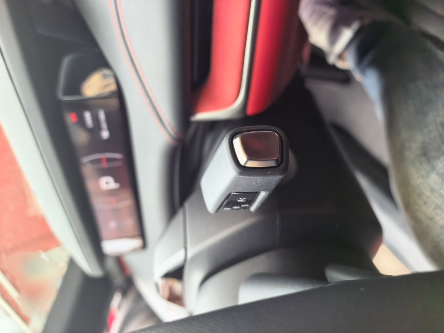 Xiaomi Auto SU7 2024 Four-Wheel Drive Ultra-Long Range Advanced Intelligent Driving Max Edition — снимка 17