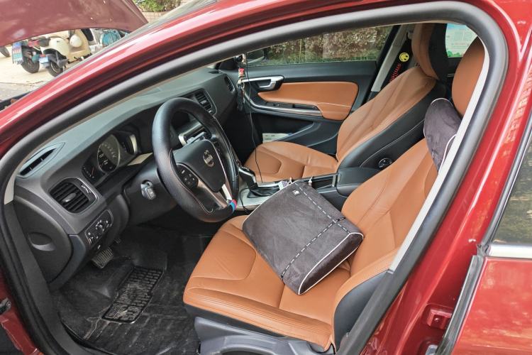 Used Volvo S60 2014 S60L 2.0T Zhiyuan Edition Left Front Seat