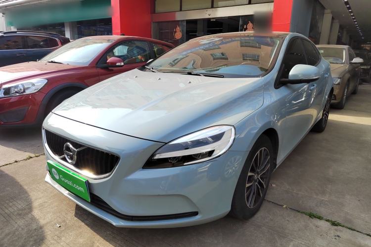 Used Volvo V40 2017 T3 Zhiyi Edition