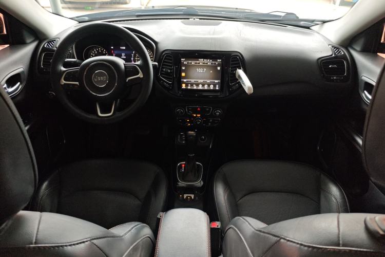 Used Jeep Compass 2017 200T Automatic Prestige Edition Center Console