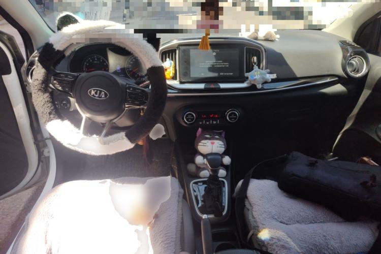 Used Kia kx1 Stonic 2021 1.4L CVT Fun & Sunroof Model Center Console