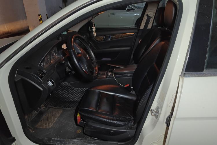 Used Mercedes-Benz C-Class 2010 C 200 CGI Fashion Model
