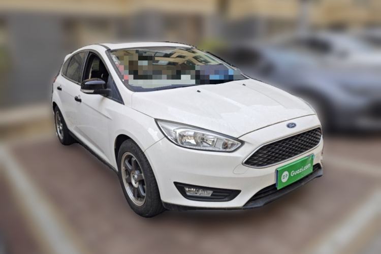 Used Ford Focus 2018 Hatchback Classic 1.6L Automatic Trendy SmartDrive Edition Front Right 45 Deg