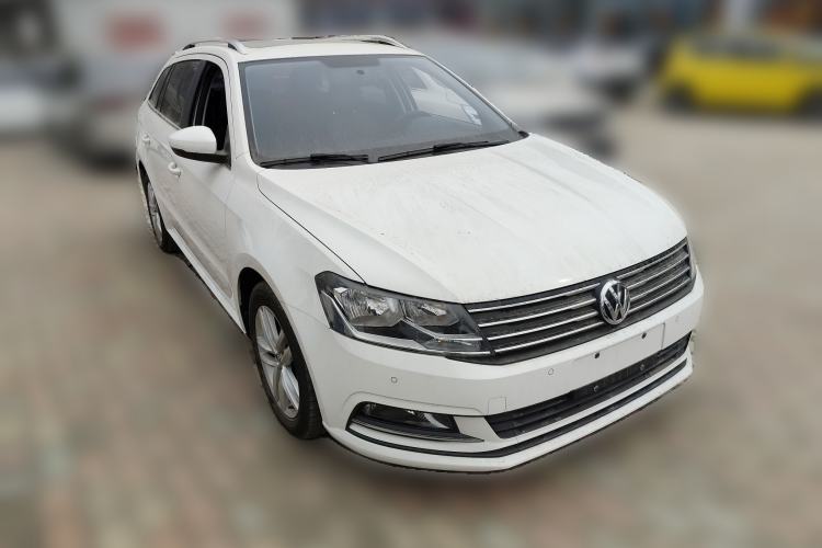 Used Volkswagen Gran Lavida 2017 230TSI DSG Comfort Edition Front Right 45 Deg