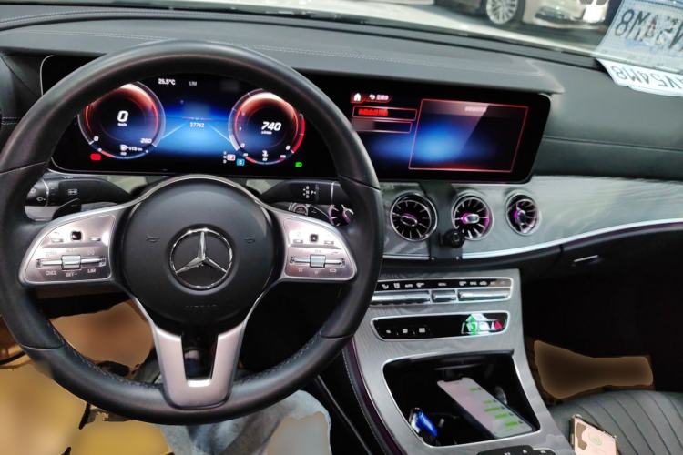 Used Mercedes-Benz CLS 2021 CLS 300 Sport Edition Center Console