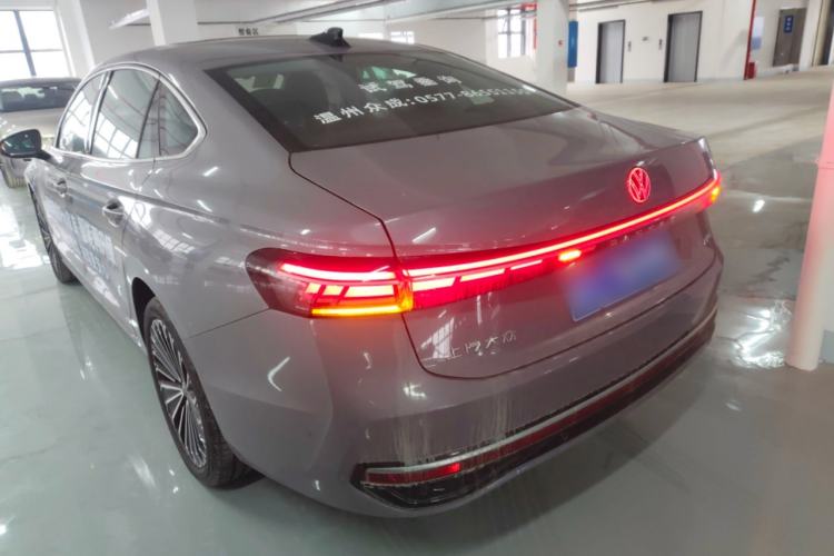 Used Volkswagen Passat 2025 Pro 380TSI Dragon Supreme Edition
