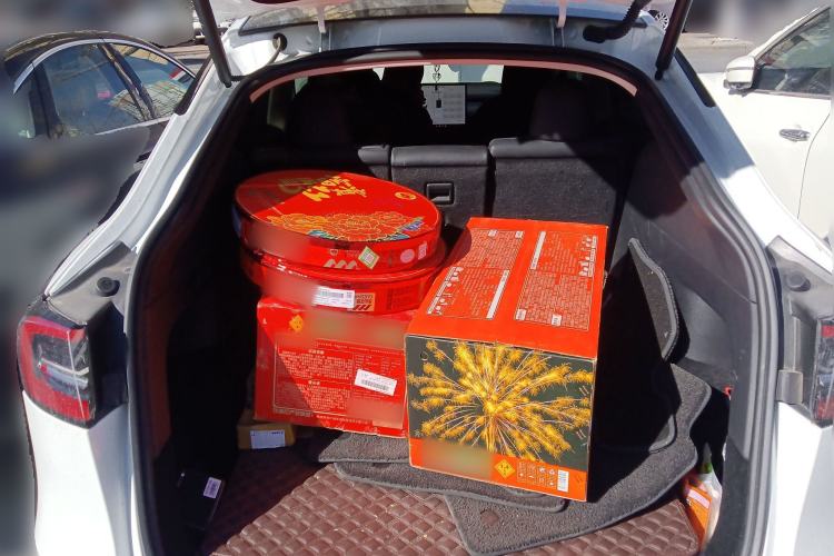 Used Tesla Model Y 2023 Long-Range All-Wheel-Drive Version