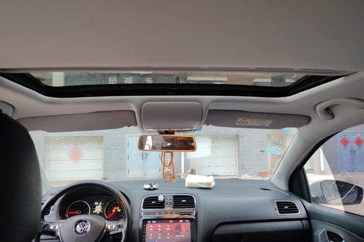 Used Volkswagen Polo 2016 1.6L Cross Polo Automatic Headliner