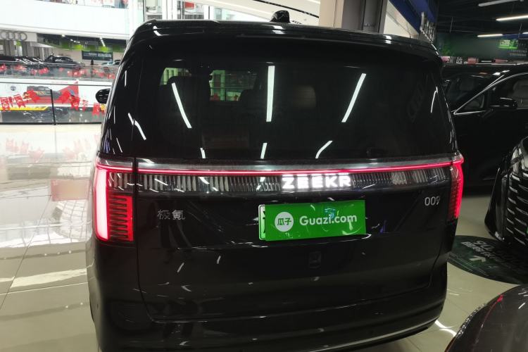 Used Zeekr 009 2022 ME Edition Rear