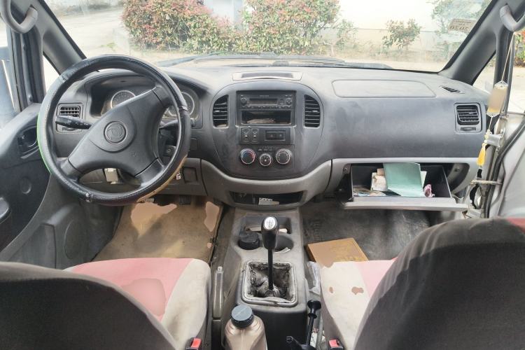 Used FORTHING Lingzhi 2012 Commercial Version 1.6L Utility Model Center Console
