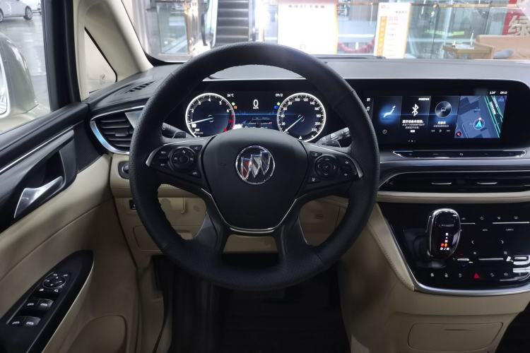 Used Buick GL8 2022 ES Land Cruiser 653T Luxury Model Steering Wheel