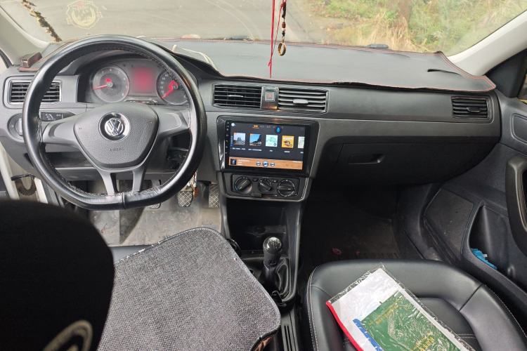 Used Volkswagen Santana 2019 1.5L Manual Fashion Edition China VI Standard Center Console