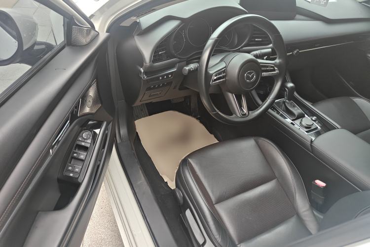 Used Mazda 3 Axela 2020 2.0L Automatic Zhiya Edition Driver Seat