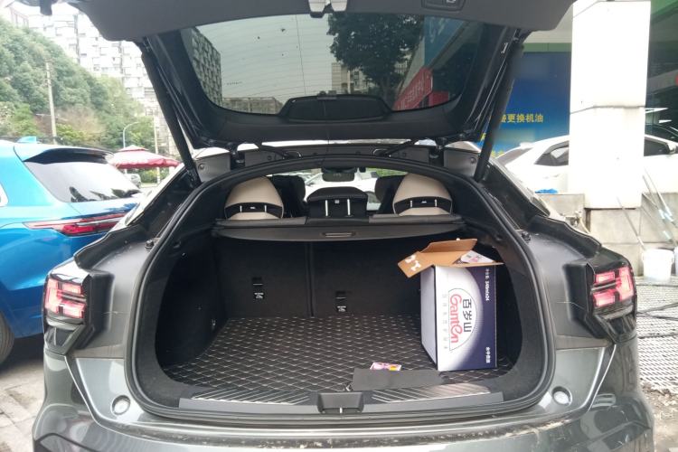 Used Lynk & Co 05 2023 2.0TD Two-Wheel Drive Shine Halo