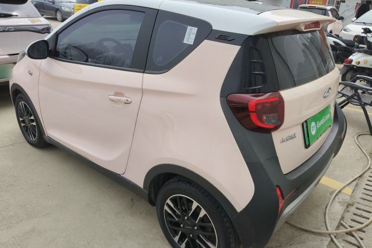 Used Chery Little Ant 2022 Revised Version Sweet Pink Edition Half-Sugar Version Lithium Iron Phosphate 30.7 kWh 30 kW 301 km
