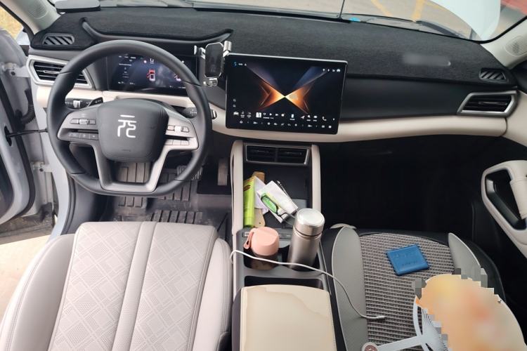 Used BYD Yuan UP 2025 Intelligent Driving Version 401 KM Dynamic Edition
