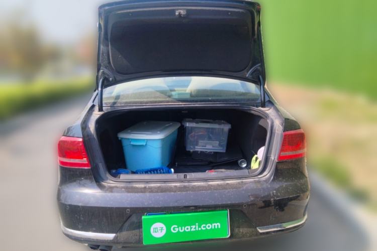 Used Volkswagen Magotan 2012 Revised Version 1.8TSI Leading Edition Trunk