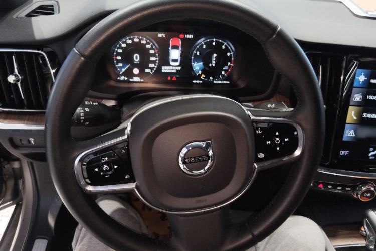 Used Volvo S60 2021 T4 Zhiyuan Luxury Edition Steering Wheel