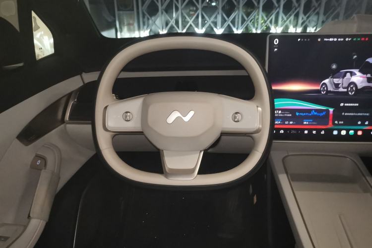 Used ONVO L60 2024 60 kWh Rear-Drive Version