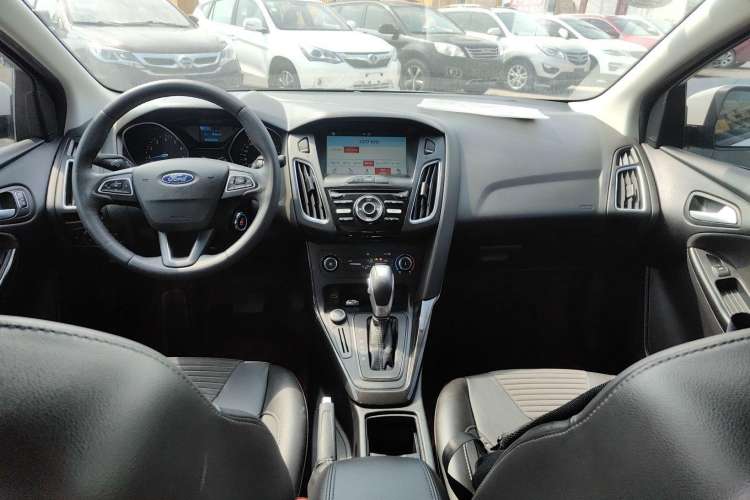 Used Ford Focus 2017 Sedan 1.6L Automatic Fashion Edition Smart Drive Version
