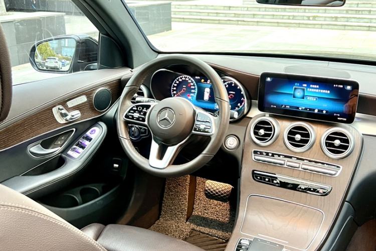Used Mercedes-Benz GLC 2021 GLC 260 L 4MATIC Luxury Model Interior 2