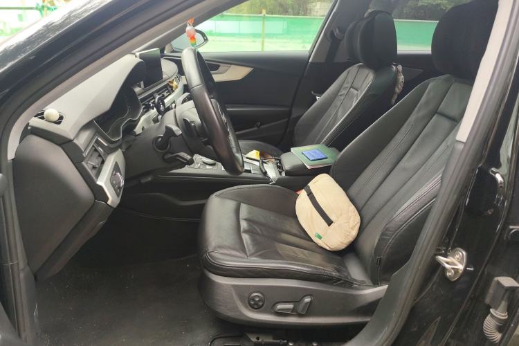 Used Audi A4L 2019 40 TFSI Fashion Edition China VI Emission Standard