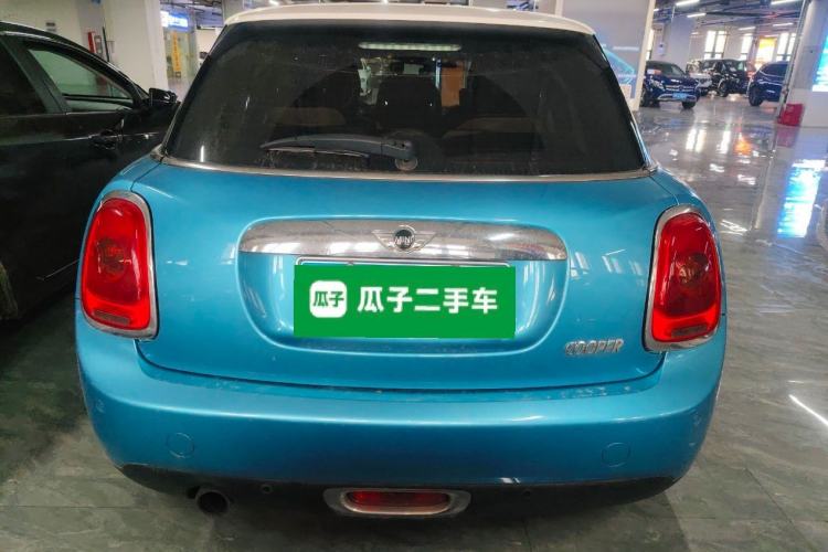 Used MINI 2015 1.5T COOPER Fun Five-Door Edition Rear