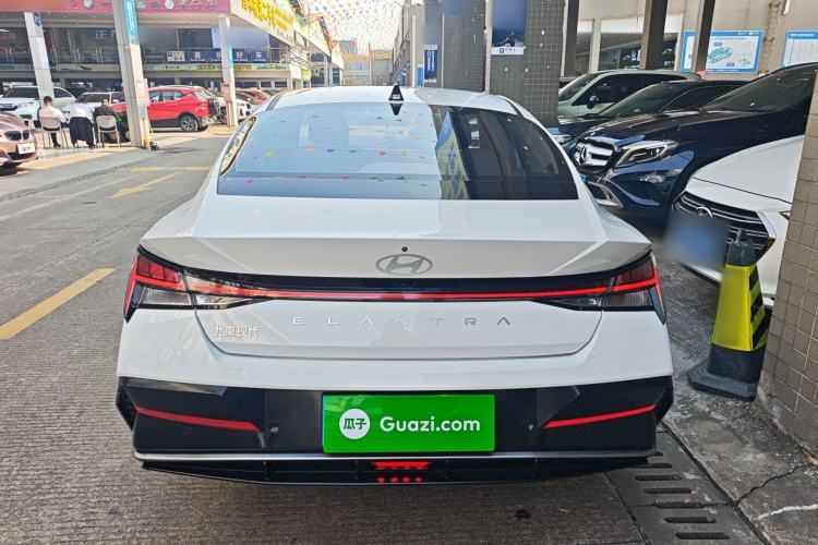 Used Hyundai Elantra 2023 1.5L CVT LUX Prestige Edition
