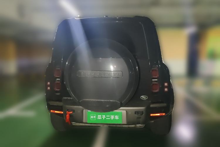 Used Land Rover Defender 2025 110 3.0T P400 – Dynamic HSE Rear