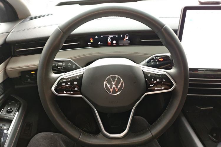 Used Volkswagen ID.7 VIZZION 2024 AIR model