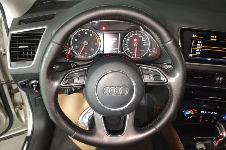 Used Audi Q5 2013 40 TFSI Comfort Edition Steering Wheel