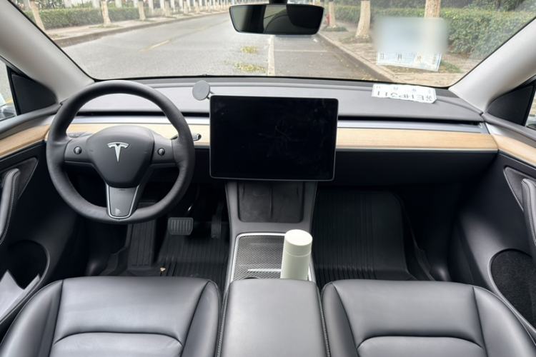 Used Tesla Model Y 2022 Rear-Wheel-Drive Version
