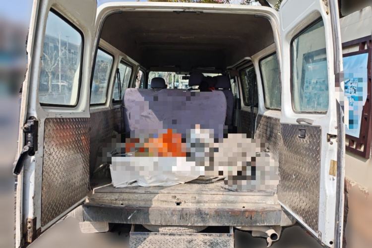 Used Ford Classic Transit 2015 2.8T Diesel Multi-Function Vehicle Short Wheelbase 6-Seater Mid-Roof Edition JX493ZLQ4 Trunk