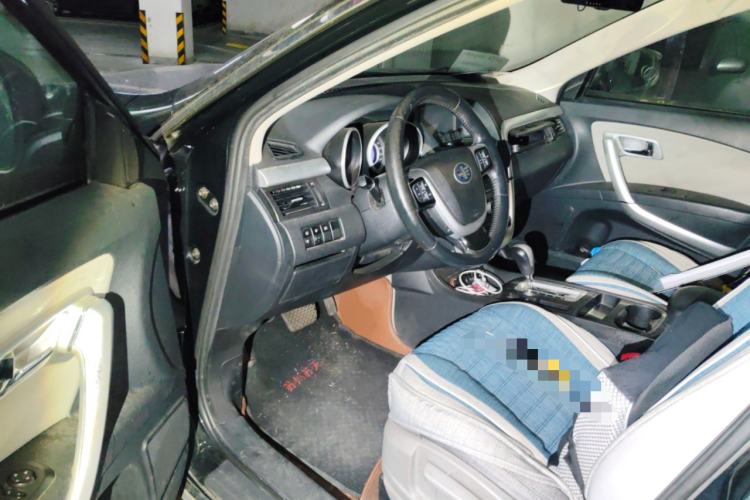 Used Bestune X80 2013 2.0L automatic comfort version Driver Seat