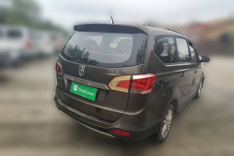 Used Baojun 730 2014 1.5L manual standard trim 7 seats Rear Right 45 Deg