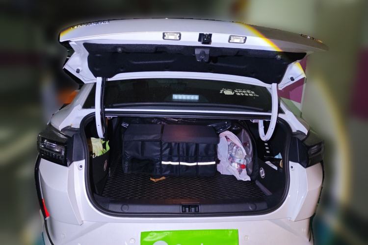 Used Dongfeng Aeolus Yixuan 2023 Mach Edition 1.5L Automatic Chasing Wind Version Trunk