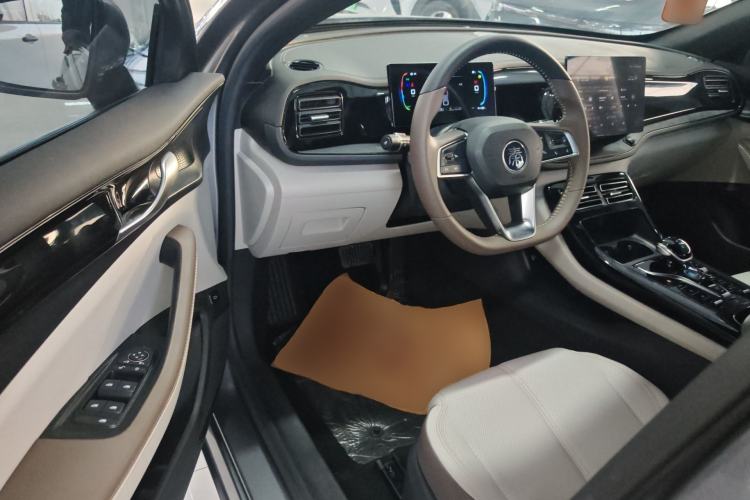 Used BYD Qin PLUS 2024 HONOR Edition DM-i 55KM Leading Model
