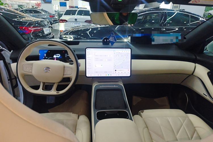 Used Nio ET5T 2025 75 kWh Touring Center Console