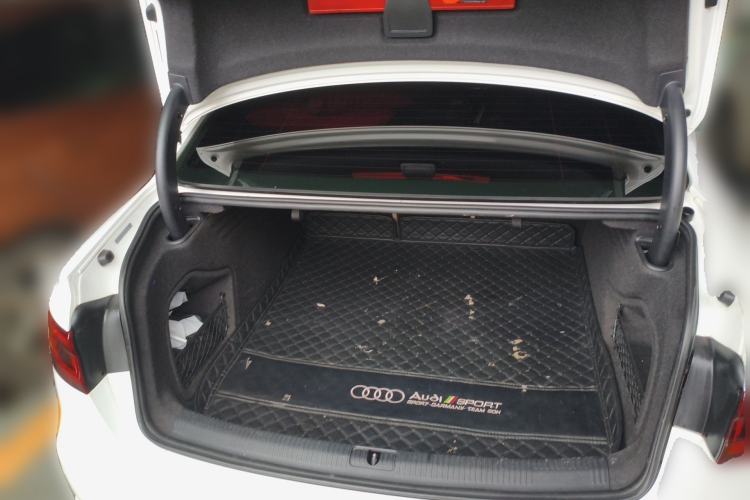 Used Audi A4L 2017 40 TFSI Fashion Model Trunk