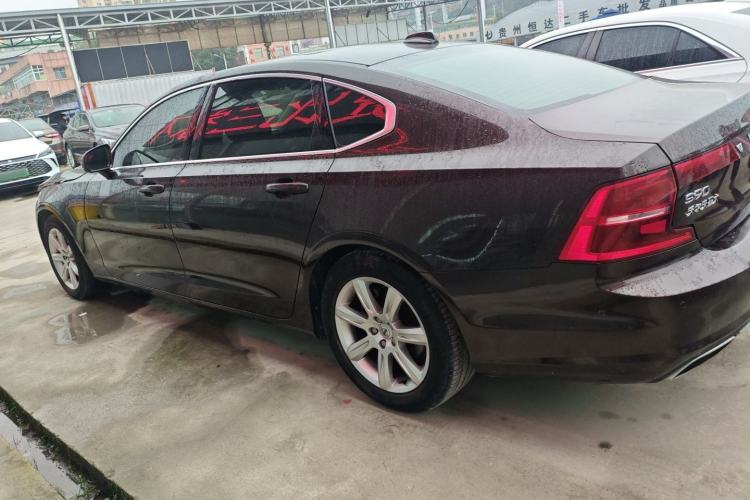 Used Volvo S90 2017 T4 Zhiyi Edition
