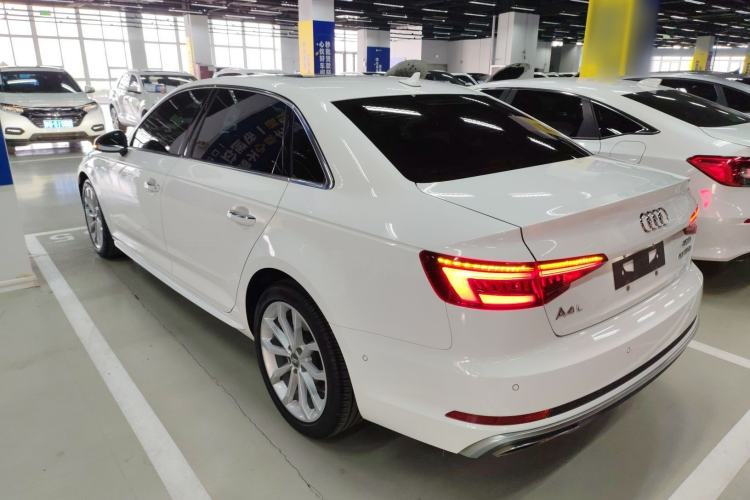 Used Audi A4L 2019 40 TFSI Fashion Version China V