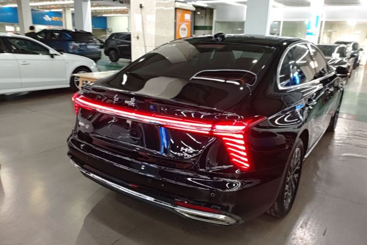 Used Hongqi H5 2024 2.0T Automatic Smart Connect Flagship Edition Rear Right 45 Deg