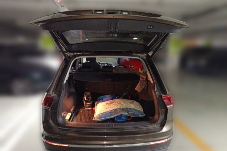 Used Volkswagen Tiguan L 2017 330TSI Automatic Two-Wheel Drive Flagship Edition Trunk