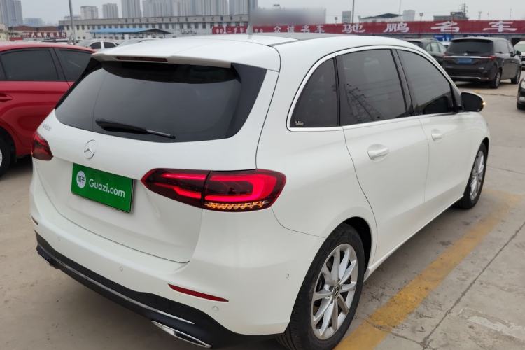 Used Mercedes-Benz B-Class 2022 B 200 Fashion Model Rear Right 45 Deg