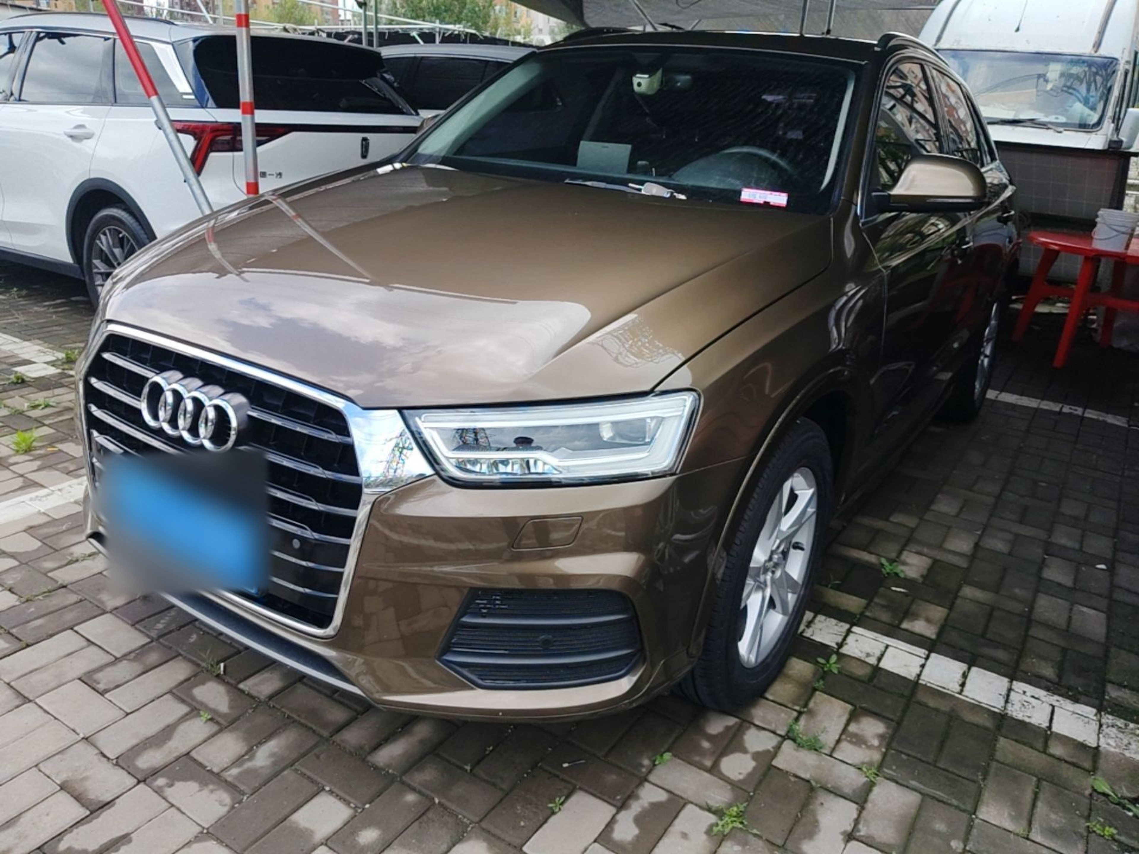 Под передней частью автомобиля
