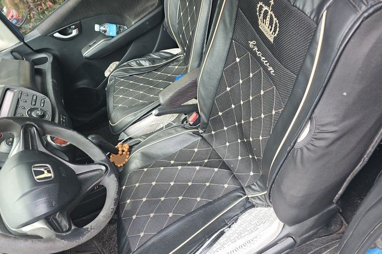 Used Honda Fit 2011 1.5L automatic panoramic sunroof version
