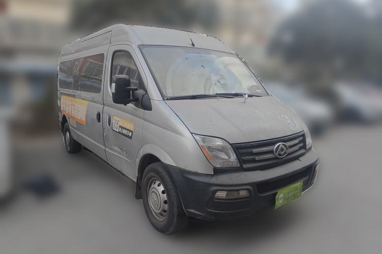 Used SAIC MAXUS Xintu V80 2019 2.5T Classic Model 6-Speed Manual Aotong Long Wheelbase Mid-Height 7-Seater